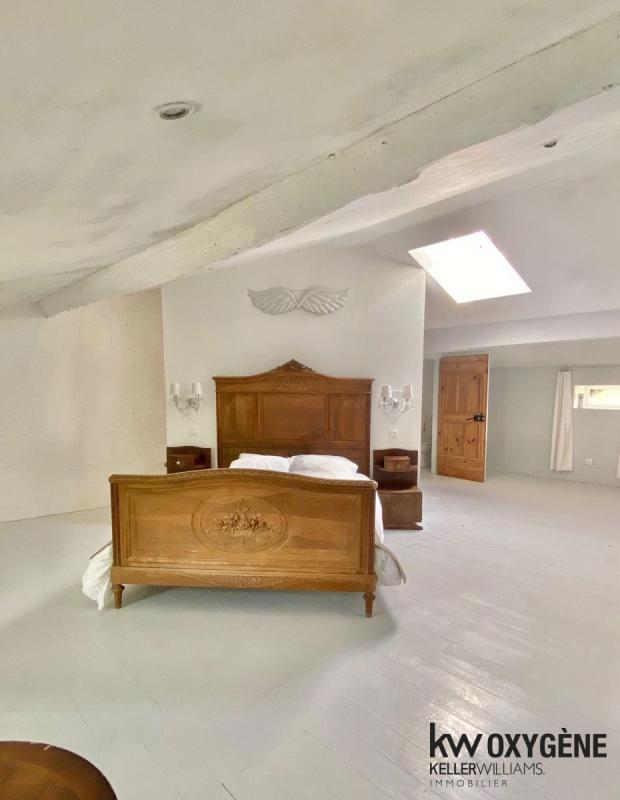 Château - 880 m² - 25 pièces