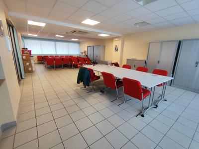 Local commercial - 135 m² - 5 pièces