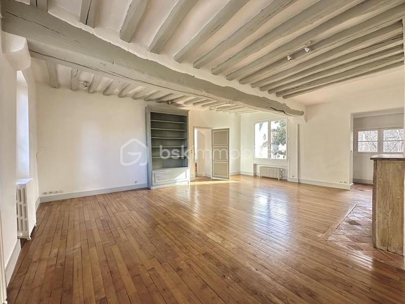 Maison - 241 m² - 10 pièces