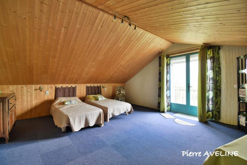 Maison - 200 m² - 7 pièces