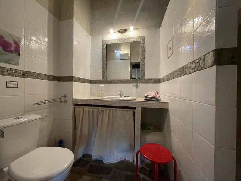 Maison - 288 m² - 11 pièces