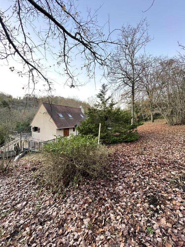 Demeure - 151 m² - 9 pièces