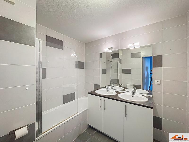 Appartement - 105 m² - 5 pièces