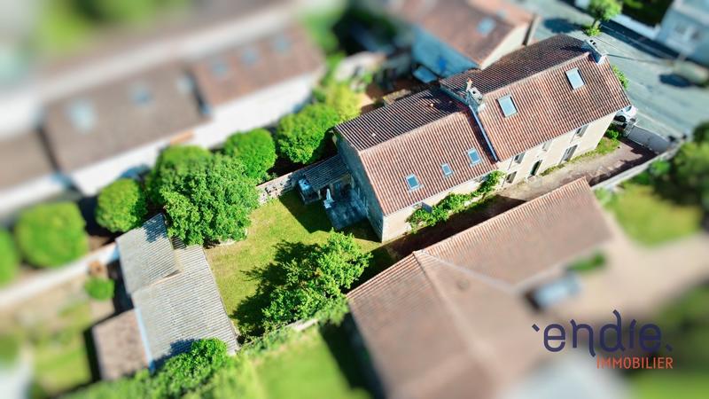 Maison - 258 m² - 9 pièces