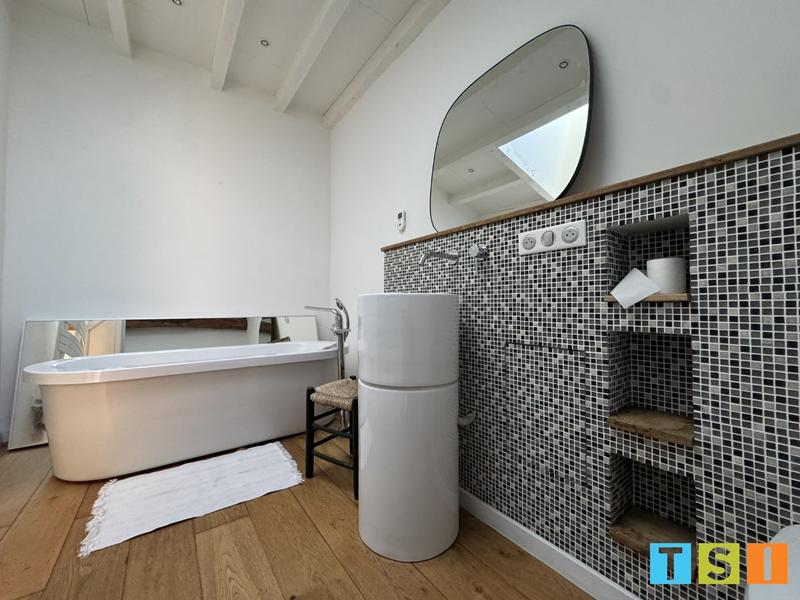 Maison - 183 m² - 6 pièces