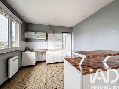 Maison - 95 m² - 5 pièces