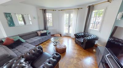 Maison - 180 m² - 6 pièces