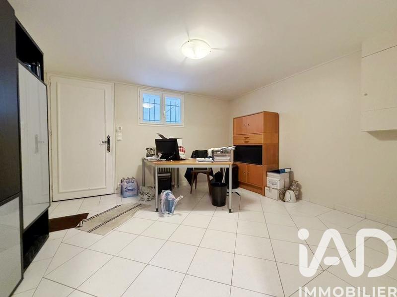 Maison - 226 m² - 9 pièces