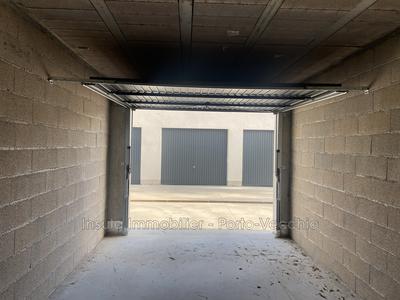 Parking / Garage - 18 m²