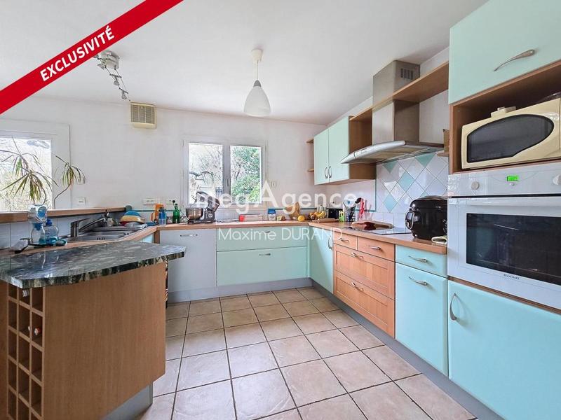 Maison - 182 m² - 9 pièces