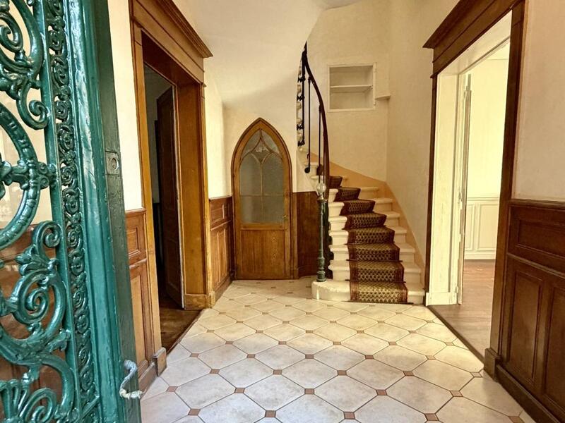 Demeure - 300 m² - 10 pièces