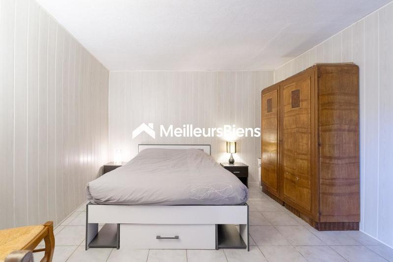 Maison - 225 m² - 12 pièces