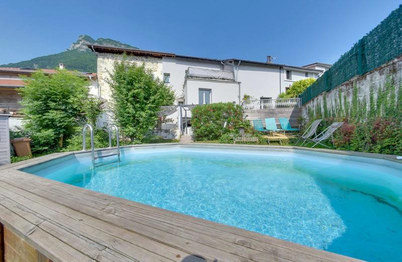 Maison - 110 m² - 5 pièces