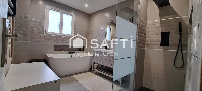 Villa - 260 m² - 8 pièces