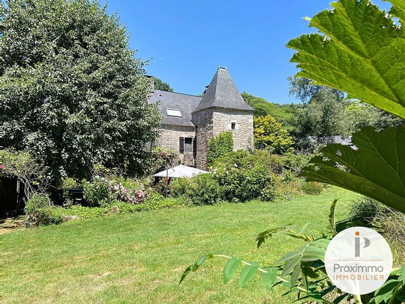 Maison - 269 m² - 10 pièces