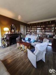 Maison - 693 m² - 26 pièces