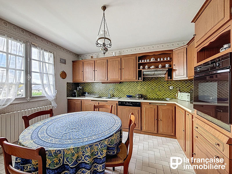 Maison - 166 m² - 8 pièces