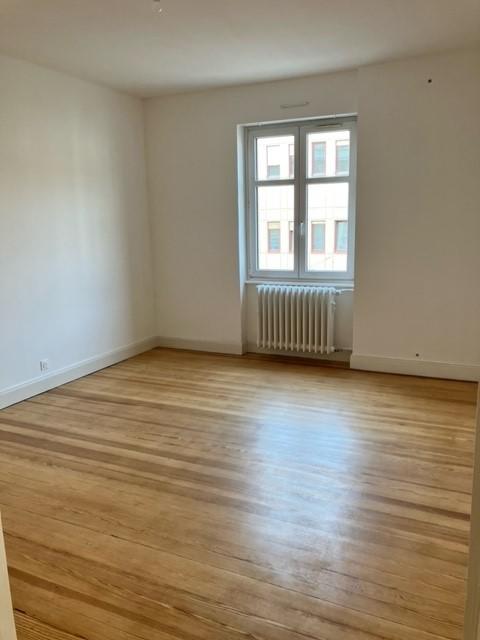 Appartement - 100 m² - 4 pièces