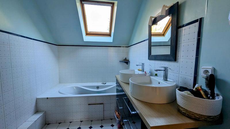 Maison - 162 m² - 5 pièces