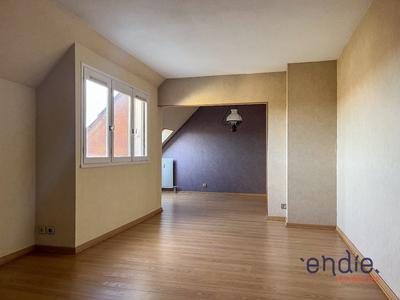 Appartement - 98 m² - 5 pièces