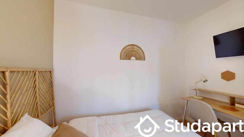 Chambre - 11 m² - 1 pièce