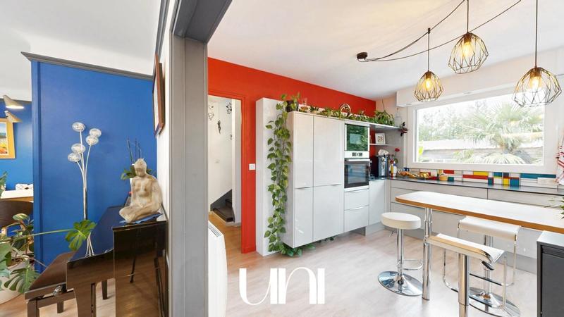 Maison - 170 m² - 7 pièces