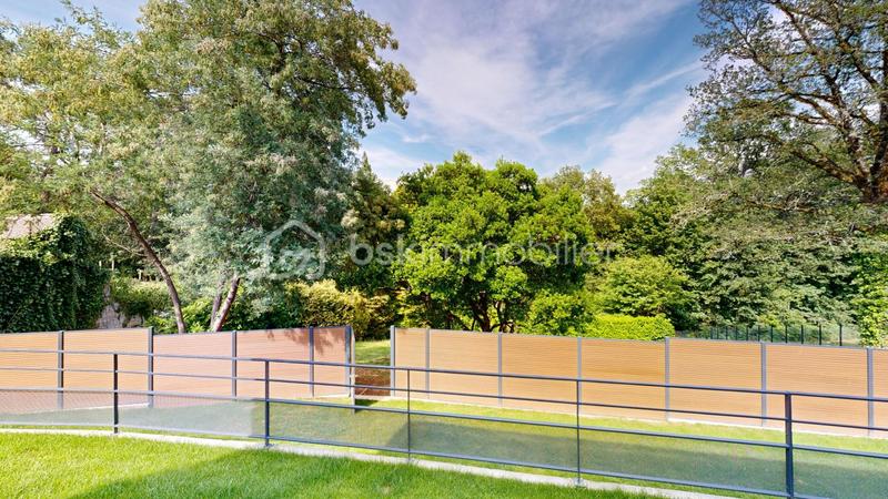 Maison - 213 m² - 8 pièces