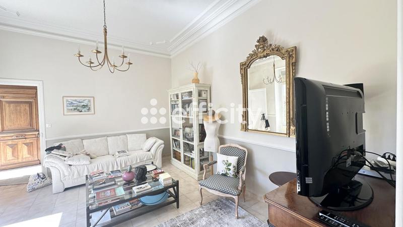 Maison - 236 m² - 6 pièces