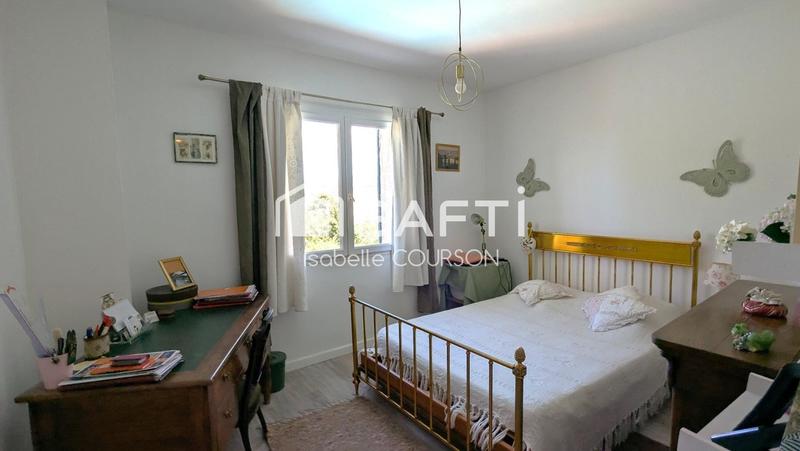 Maison - 186 m² - 8 pièces