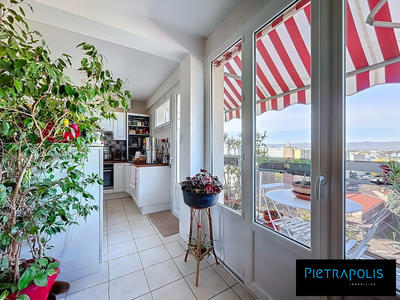 Appartement - 57 m² - 3 pièces