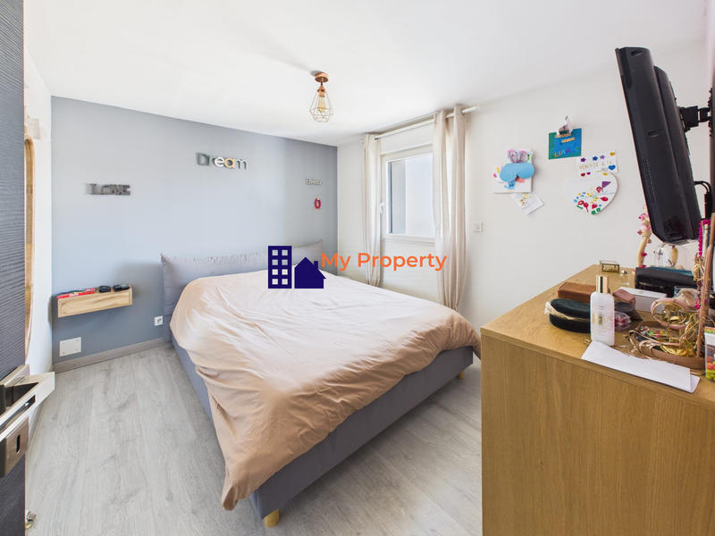 Maison - 147 m² - 10 pièces