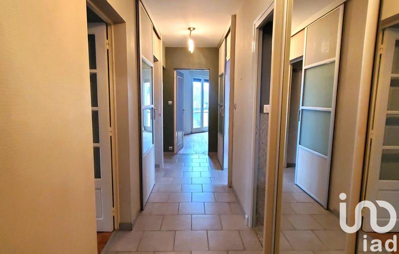 Appartement - 93 m² - 5 pièces