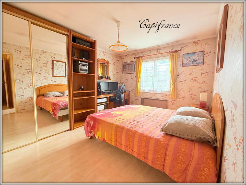 Maison - 95 m² - 5 pièces