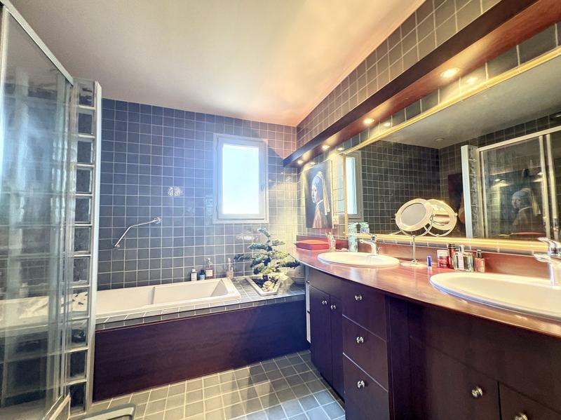 Villa - 146 m² - 6 pièces