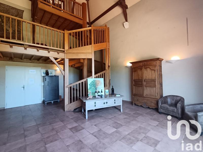 Maison - 270 m² - 10 pièces