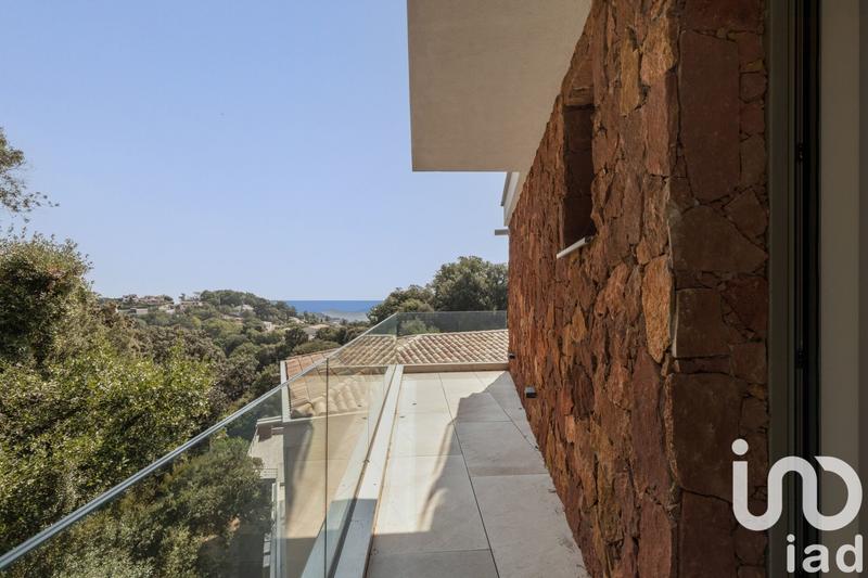 Appartement - 97 m² - 4 pièces