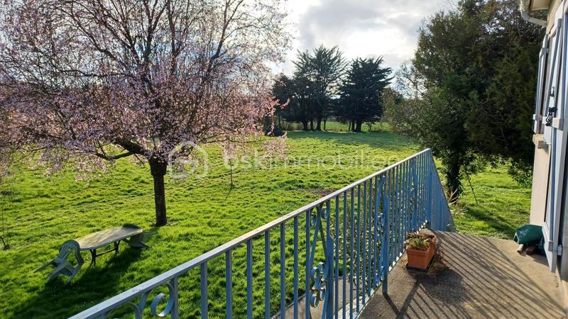 Maison traditionnelle - 145 m² - 9 pièces