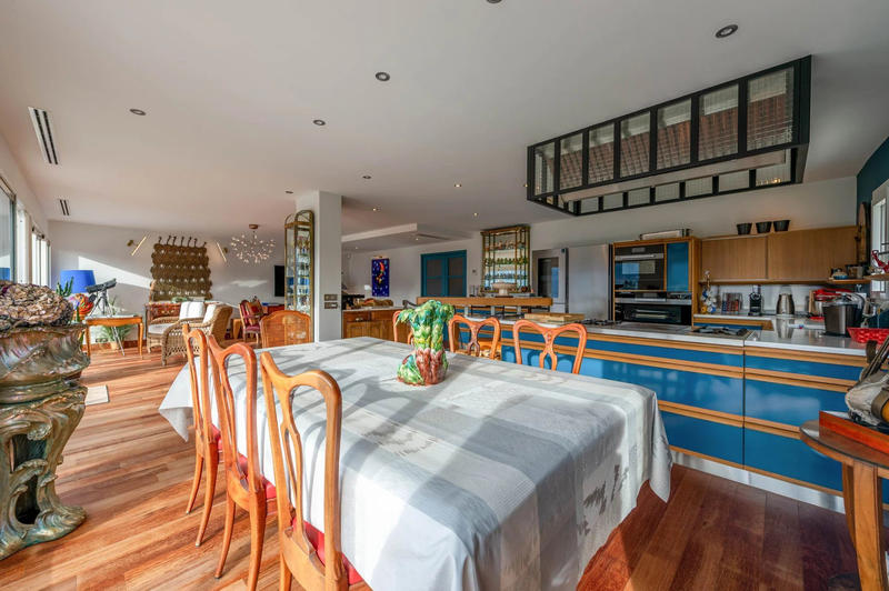 Appartement - 188 m² - 6 pièces