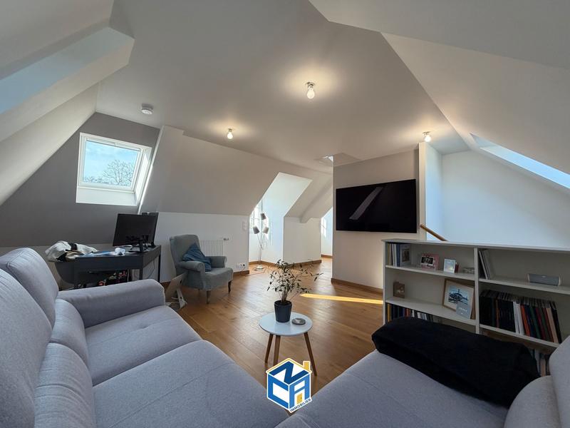 Maison - 157 m² - 7 pièces