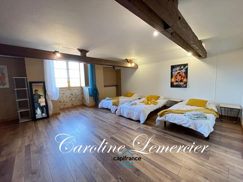 Maison - 294 m² - 9 pièces