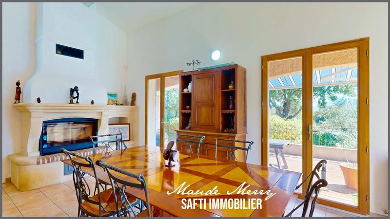 Villa - 170 m² - 6 pièces