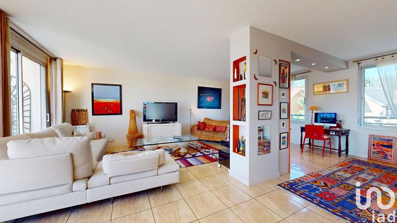 Appartement - 167 m² - 6 pièces