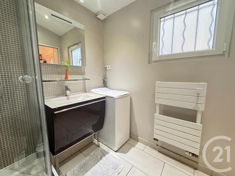 Maison - 84 m² - 4 pièces