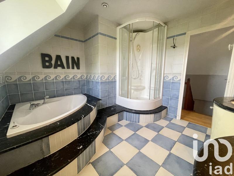 Maison - 165 m² - 8 pièces