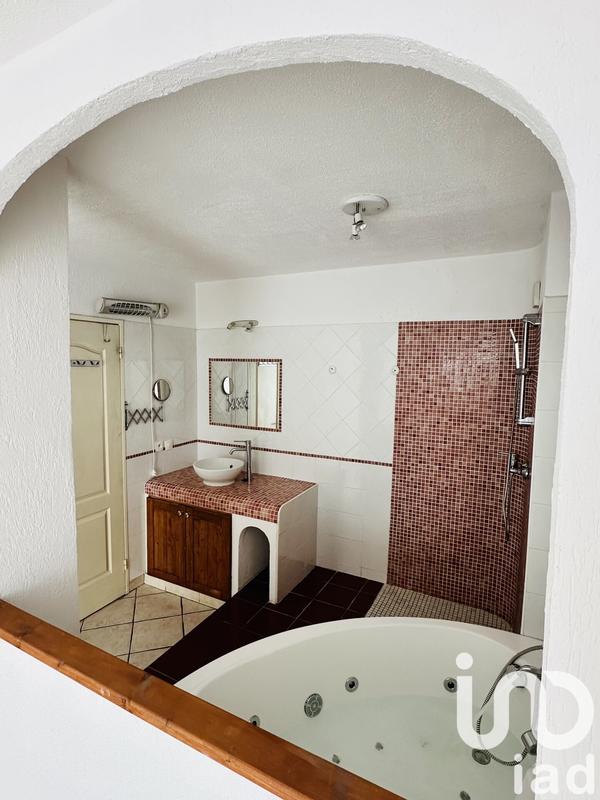 Appartement - 81 m² - 3 pièces