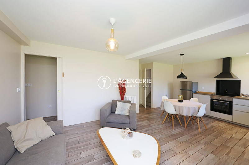 Maison - 430 m² - 4 pièces