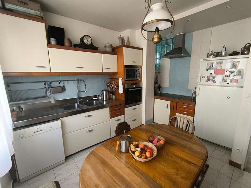 Maison - 234 m² - 8 pièces