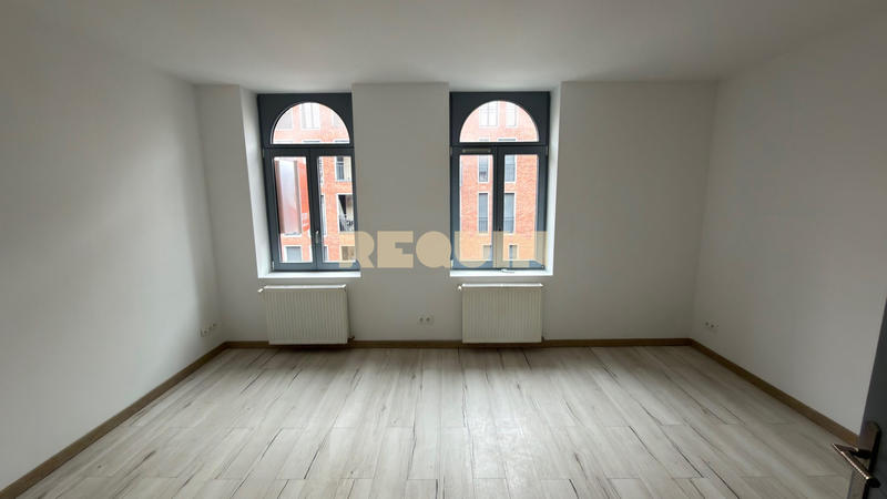 Appartement - 64 m² - 5 pièces