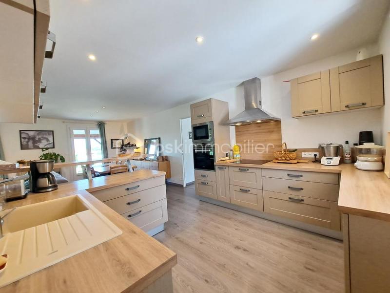 Villa - 136 m² - 6 pièces