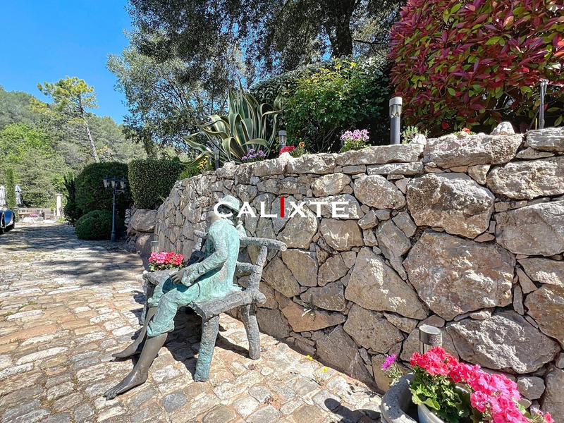 Villa - 260 m² - 5 pièces